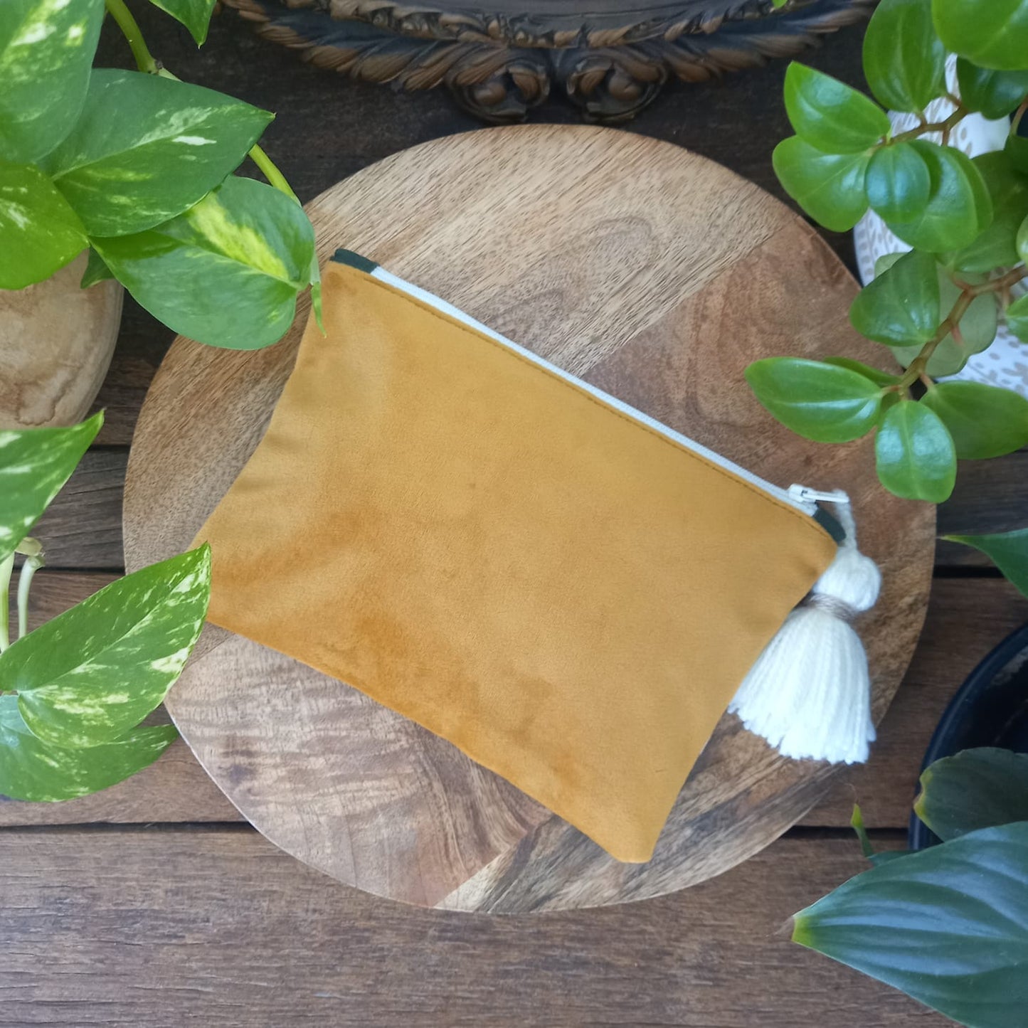 Cockatoo velvet Clutch