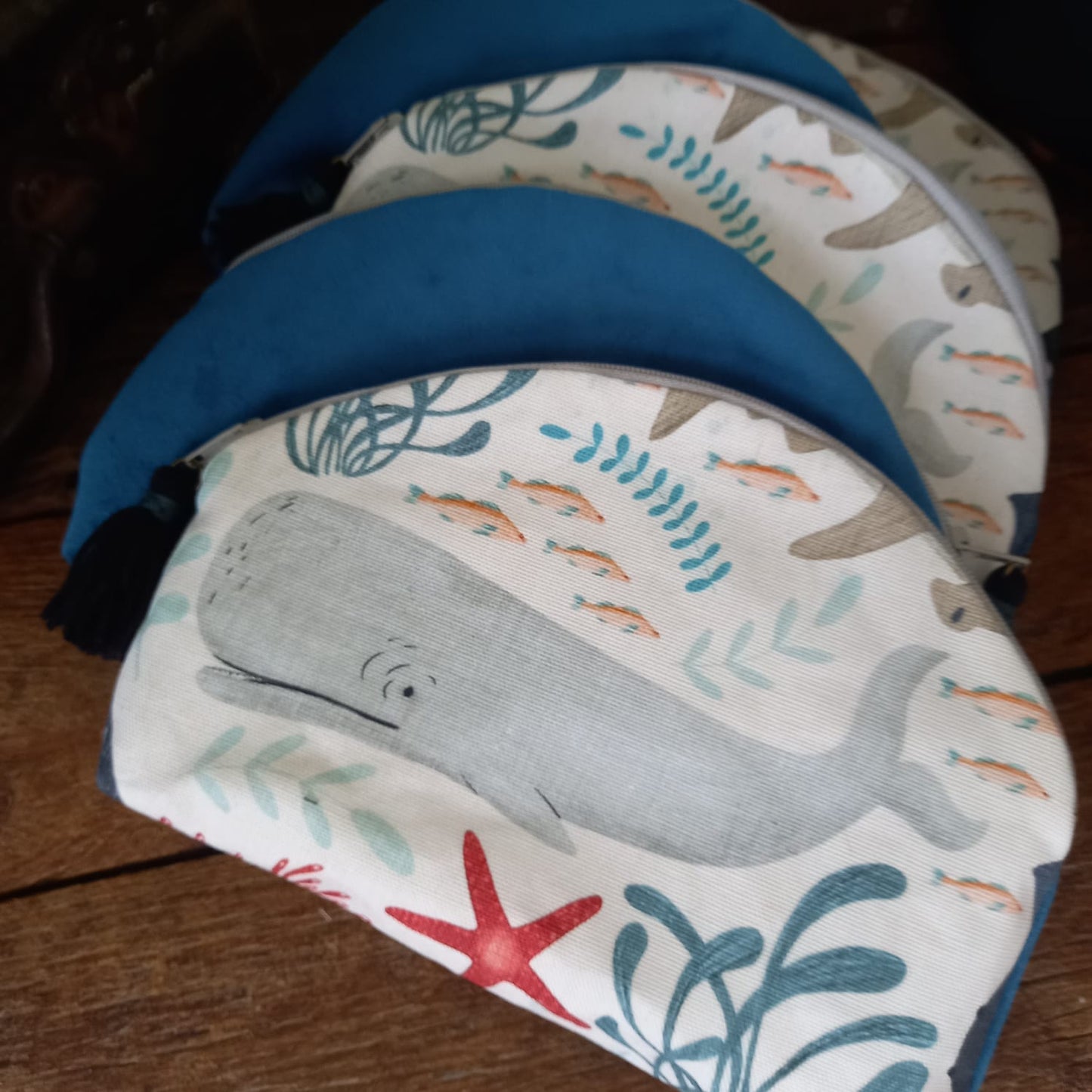 Curved clutch