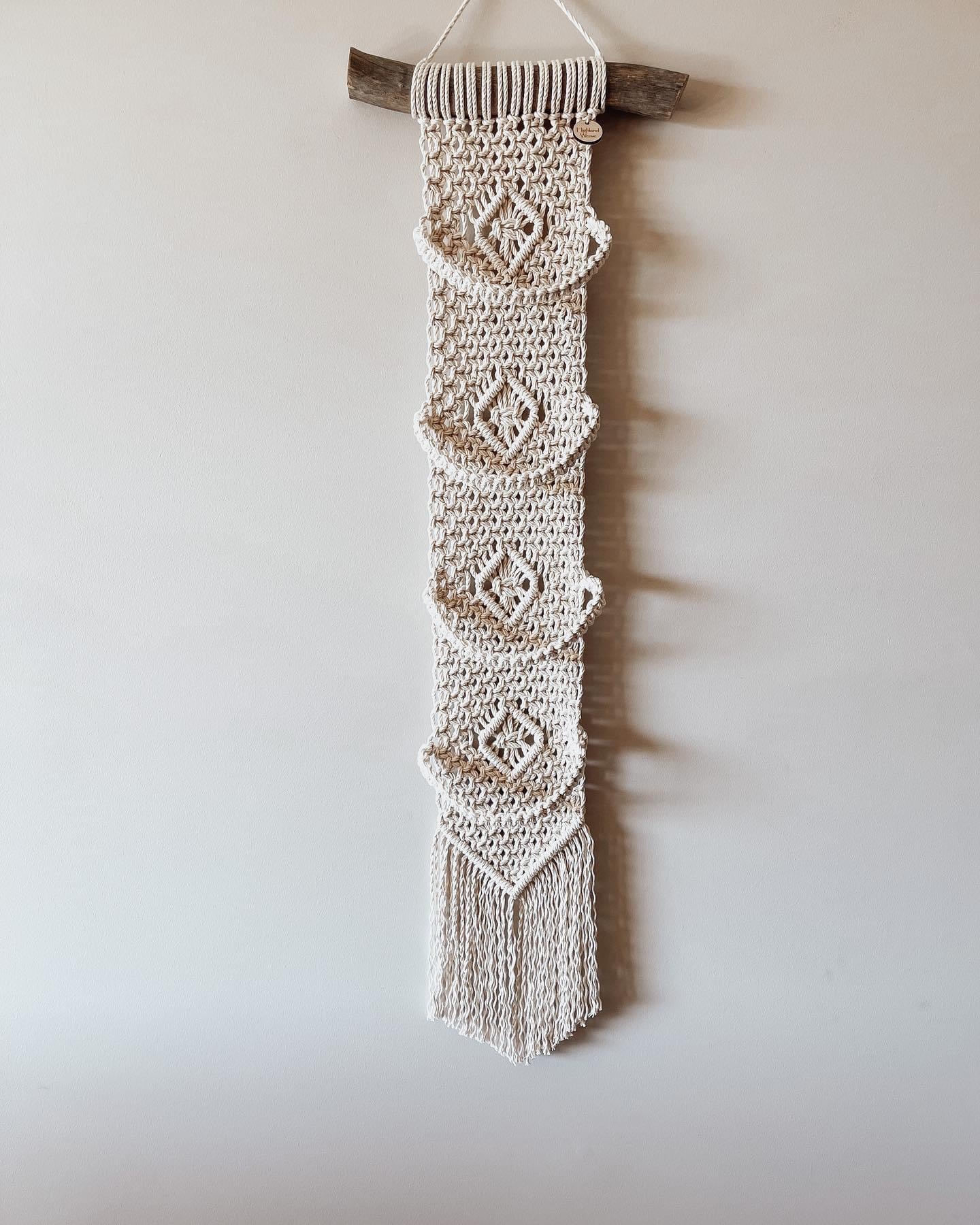 oatmeal cream cap hanger