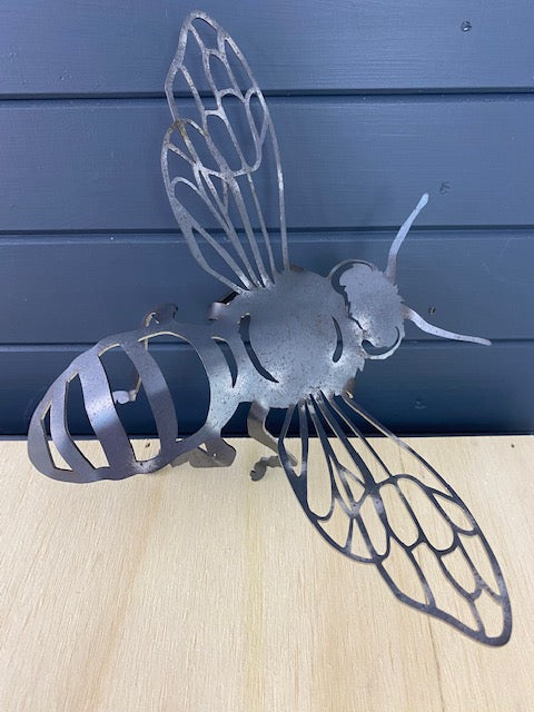 3D Bee in corten steel