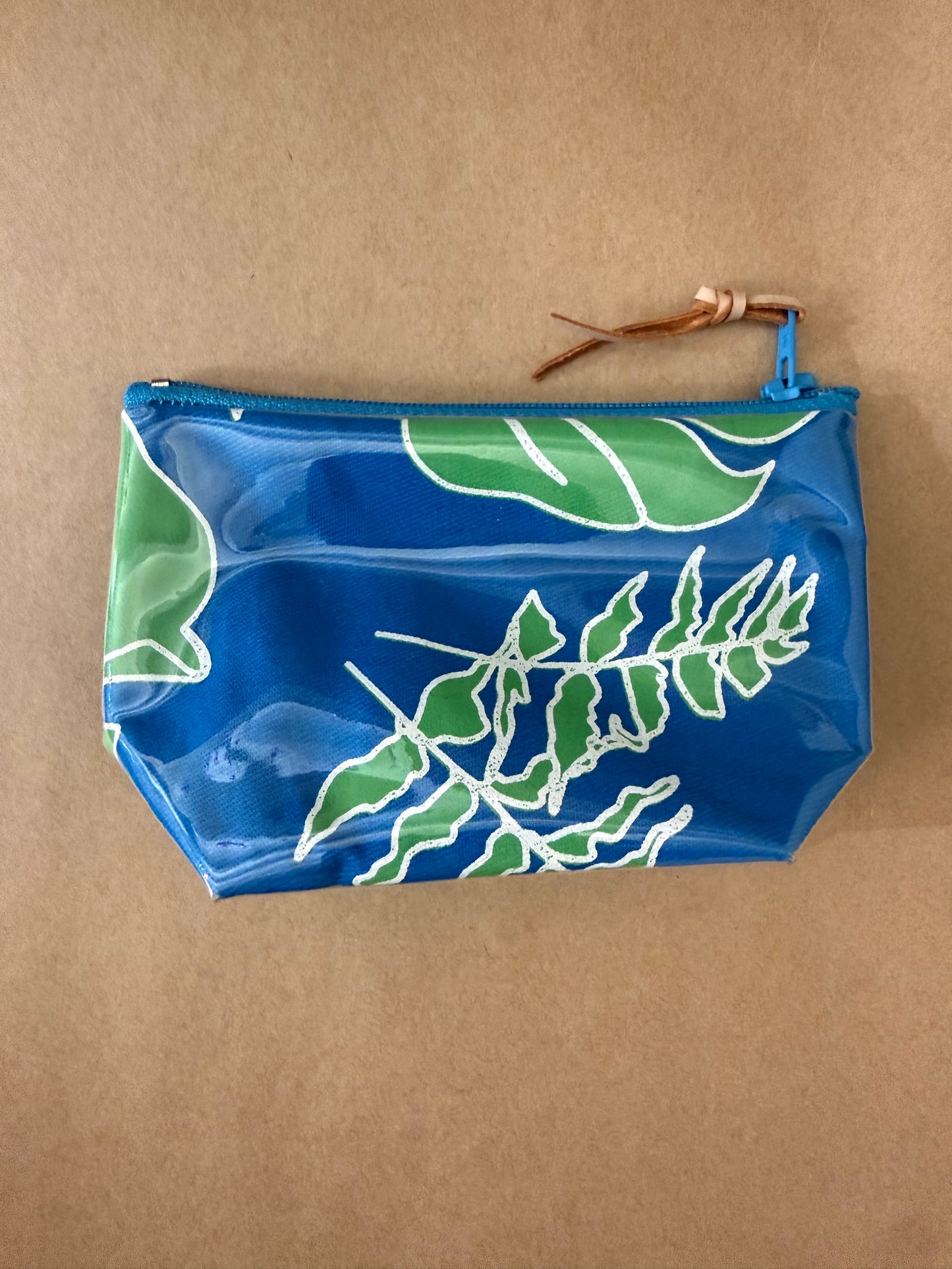 Coin Purse by Anna Sutherland