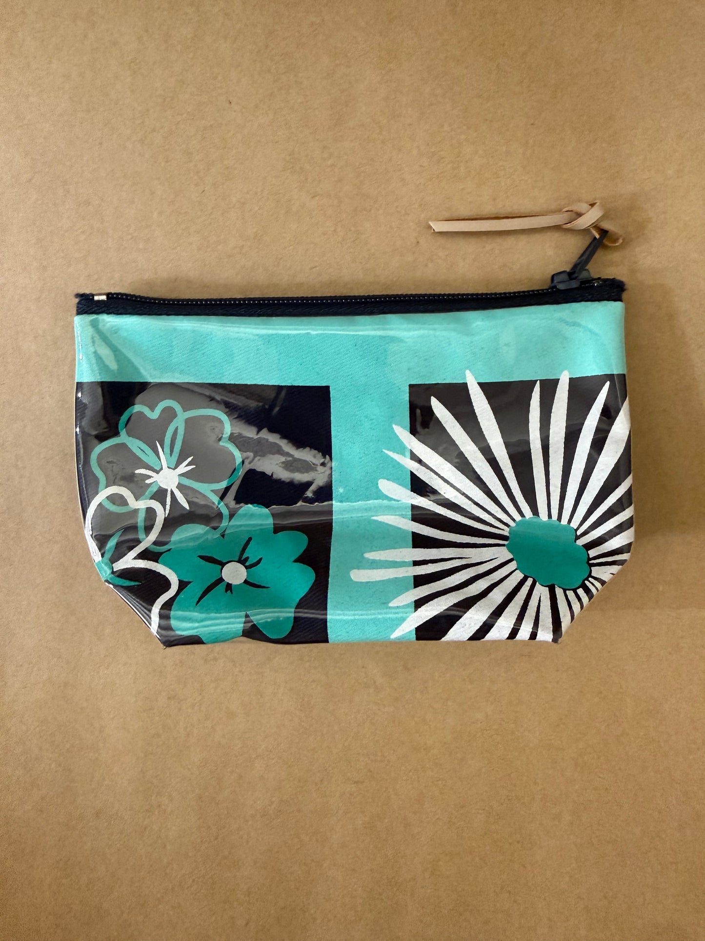 Coin Purse by Anna Sutherland
