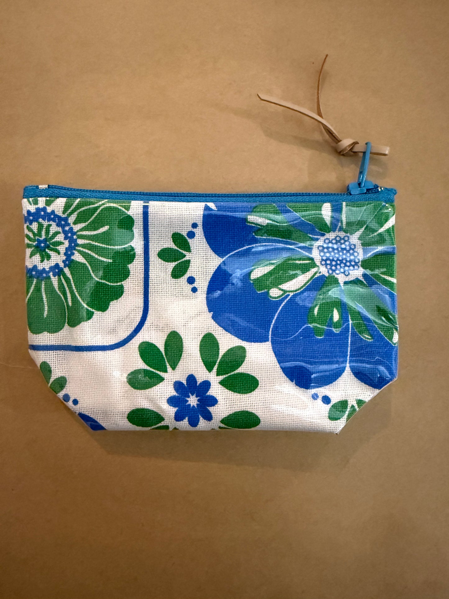 Coin Purse by Anna Sutherland