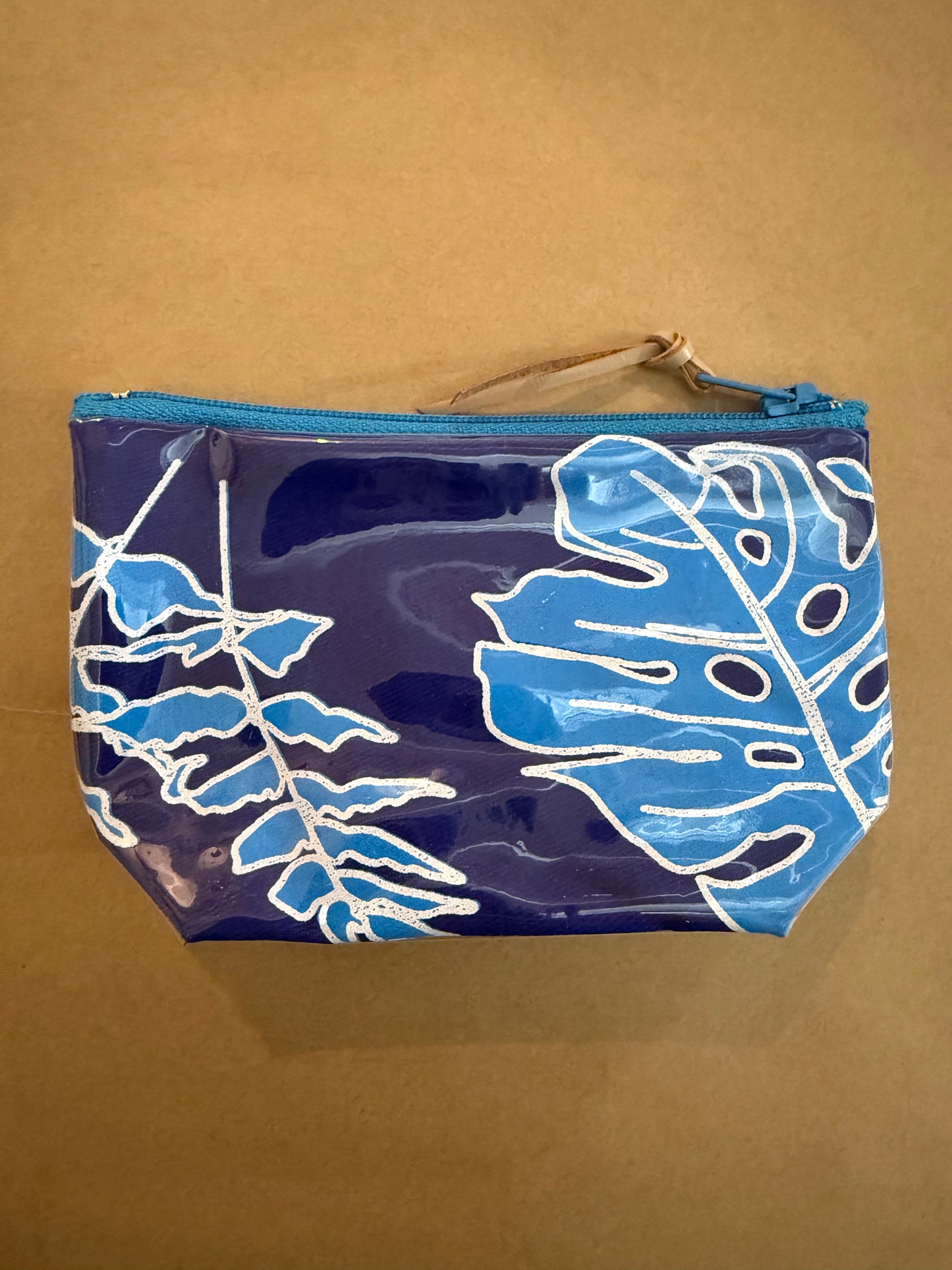 Coin Purse by Anna Sutherland