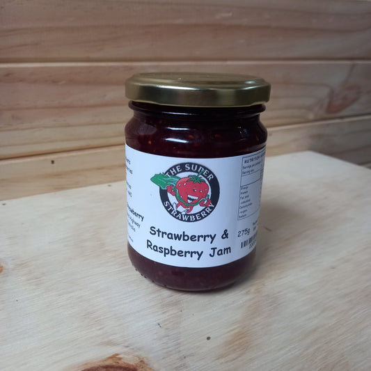 Strawberry and raspberry jam by the super strawberry
