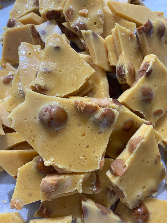 macadamia brittle pieces